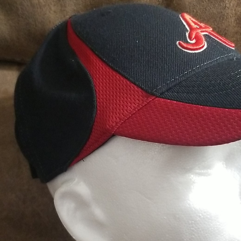 HAT - Picture 3 of 4